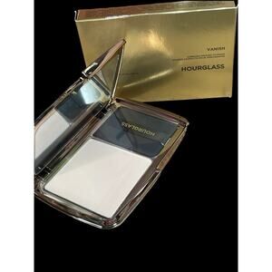 Hourglass Vanish Pressed Powder Translucent Light NIB